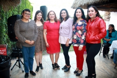 AGRADABLES-52-AÑOS-DE-LA-SRA-CONCHIS-MEDELLIN-TORRES-1