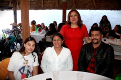 AGRADABLES-52-AÑOS-DE-LA-SRA-CONCHIS-MEDELLIN-TORRES-29